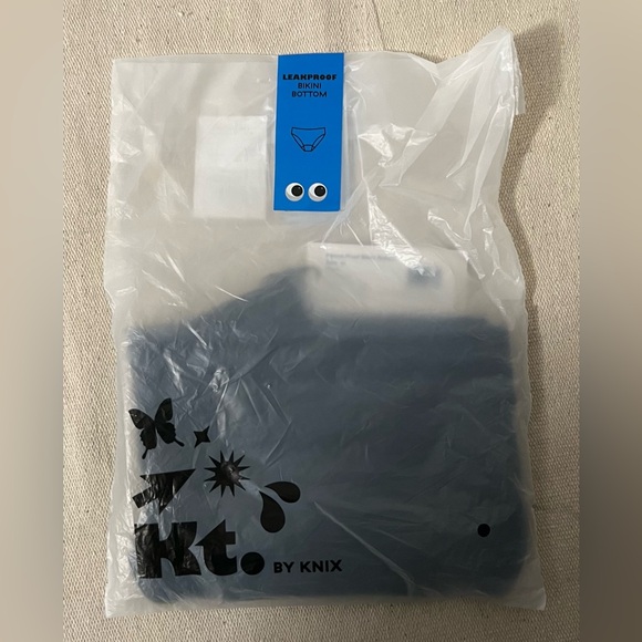 KT by Knix Leakproof Bikini Bottom - Picture 3 of 4